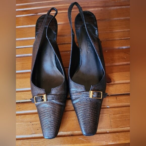 J Renee - Picture 1 of 5